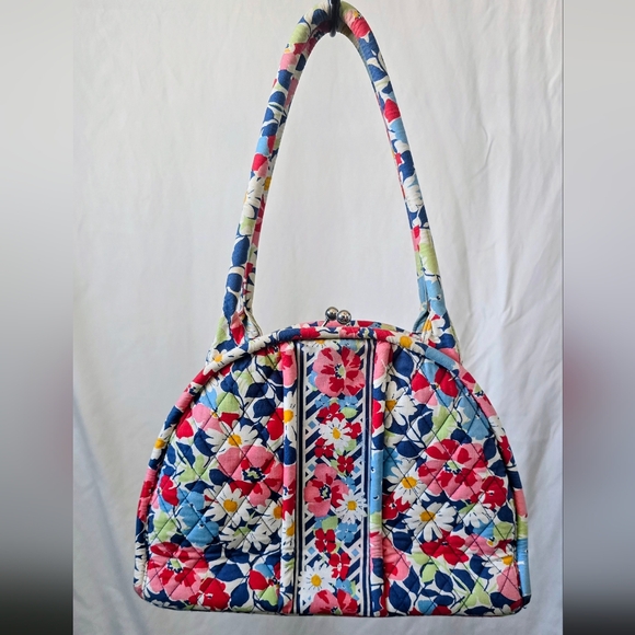 Vera Bradley Handbags - Vera Bradley Eloise Frame Quilted Shoulder Bag - Retired Print Kisslock purse